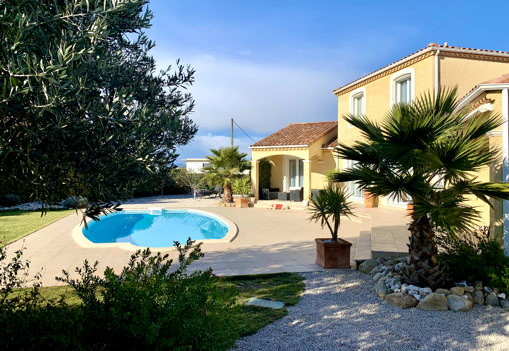 Villa Thezan Les Beziers 6 pièce(s) 175 m2 Villa Thezan Les Beziers 6 pièce(s) 175 m2