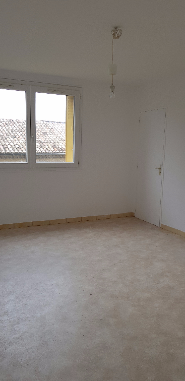 Appartement 84500 Bollene 3 pièce(s) 63 m2 Appartement 84500 Bollene 3 pièce(s) 63 m2