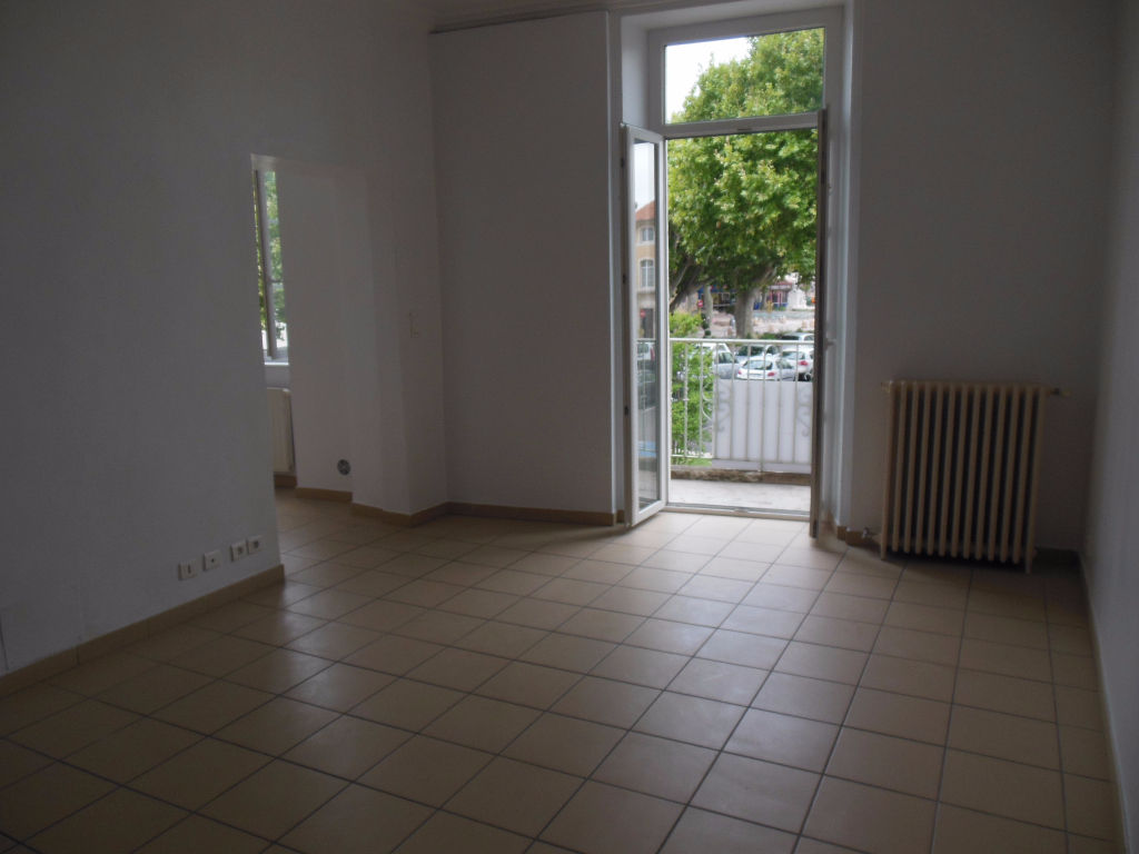Appartement 84500 Bollene 3 pièce(s) 68 m2 Appartement 84500 Bollene 3 pièce(s) 68 m2