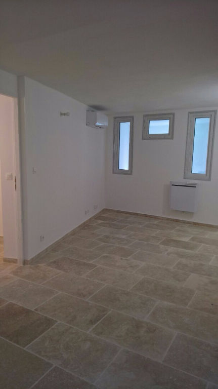 Appartement 84500 Bollene 2 pièce(s) 55 m2 Appartement 84500 Bollene 2 pièce(s) 55 m2