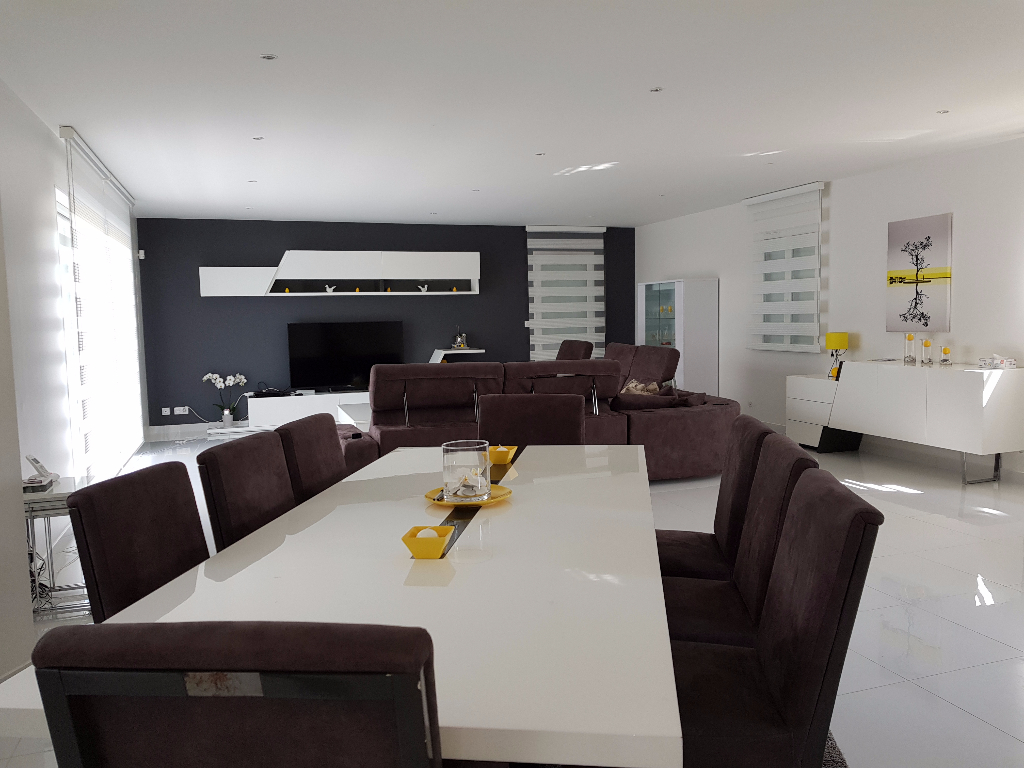 Villa 84500 Bollene 6 pièce(s) 222,14 m2 Villa 84500 Bollene 6 pièce(s) 222,14 m2