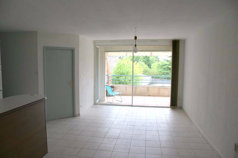 Appartement 84500 Bollene 2 pièce(s) 53 m2 Appartement 84500 Bollene 2 pièce(s) 53 m2
