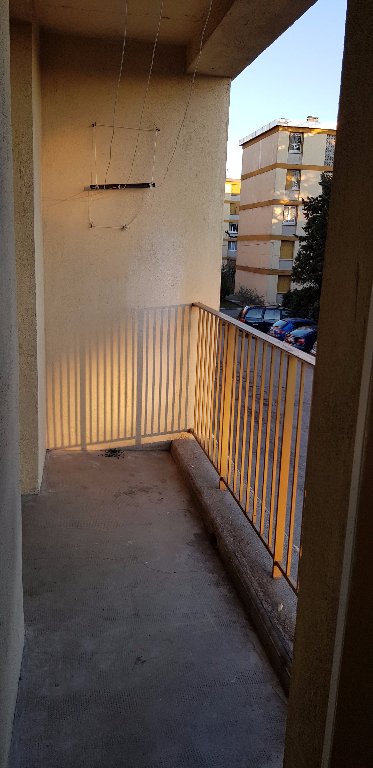 Appartement 84500 Bollene 3 pièce(s) 61 m2 Appartement 84500 Bollene 3 pièce(s) 61 m2