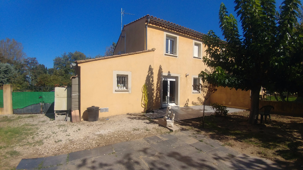 Villa Pont Saint Esprit 4 pièce(s) 91 m2 Villa Pont Saint Esprit 4 pièce(s) 91 m2