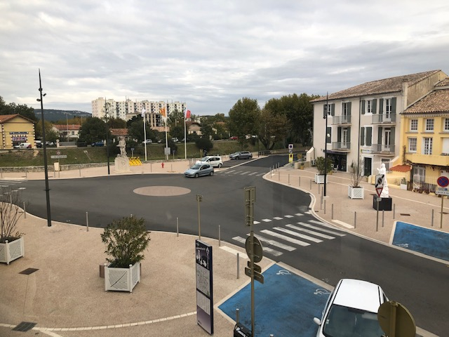 Appartement Bollene 5 pièce(s) 141.76 m2 Appartement Bollene 5 pièce(s) 141.76 m2