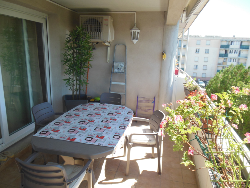 Appartement Bollene 84500 3 pièce(s) 83.50 m2 Appartement Bollene 84500 3 pièce(s) 83.50 m2