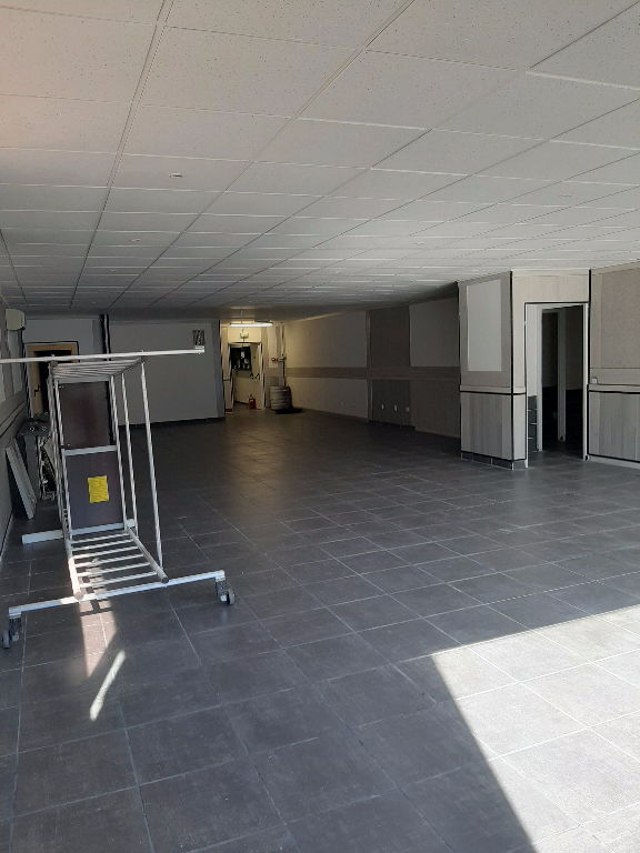 Local commercial 07200 Saint Sernin 196 m2 Local commercial 07200 Saint Sernin 196 m2