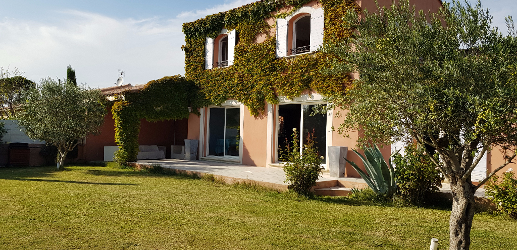 Villa 84500 Bollene 7 pièce(s) 159 m2 Villa 84500 Bollene 7 pièce(s) 159 m2