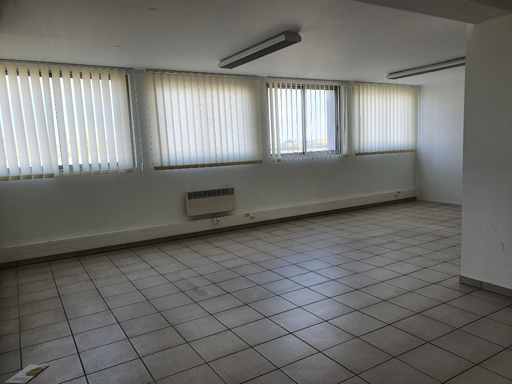 Bureaux 139 m² orange 84100 Bureaux 139 m² orange 84100