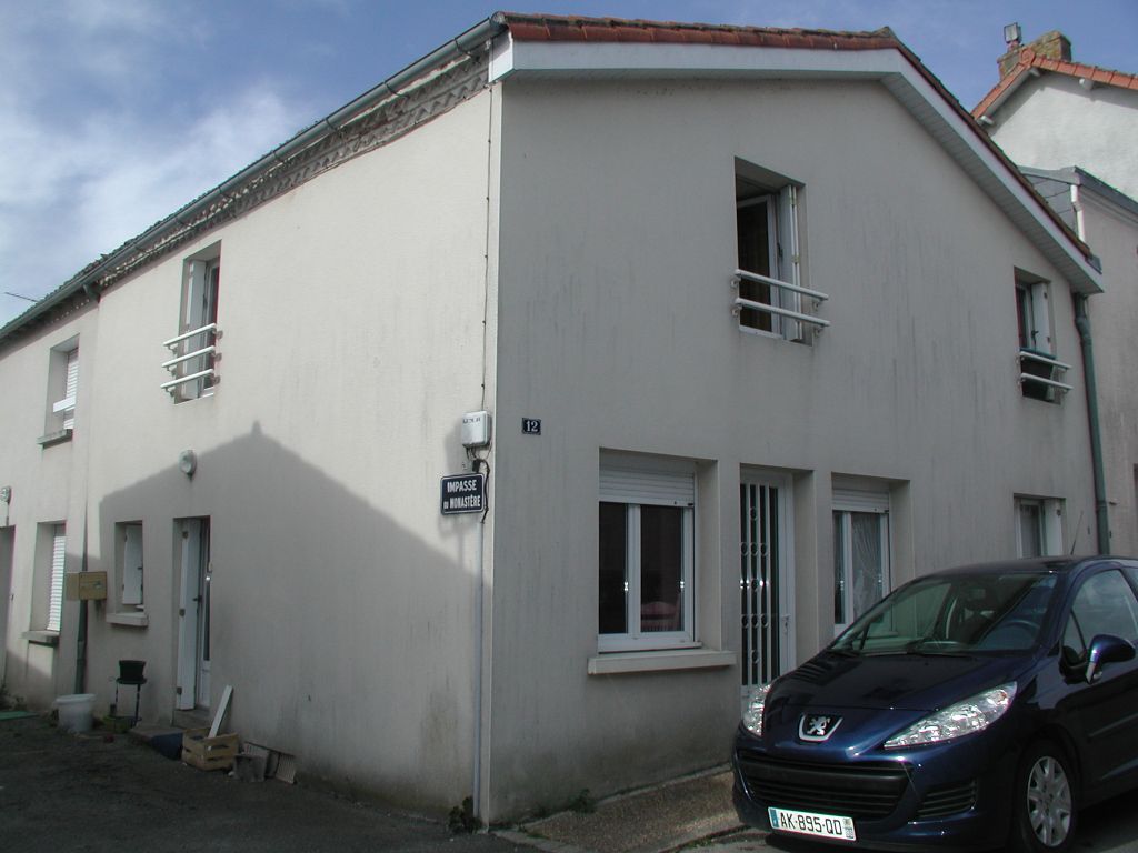 BOISME - Maison de bourg avec jardinet et garage BOISME - Maison de bourg avec jardinet et garage