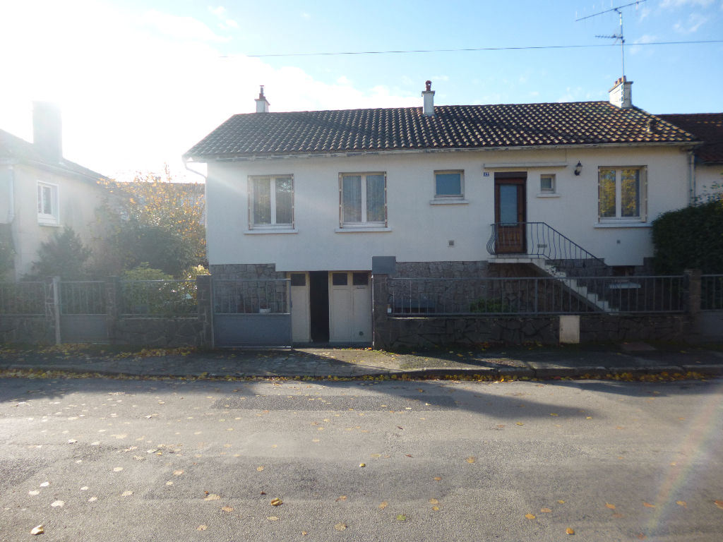 BRESSUIRE - Maison sur sous-sol BRESSUIRE - Maison sur sous-sol