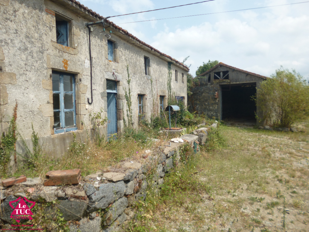 MONCOUTANT - Longère à renover MONCOUTANT - Longère à renover