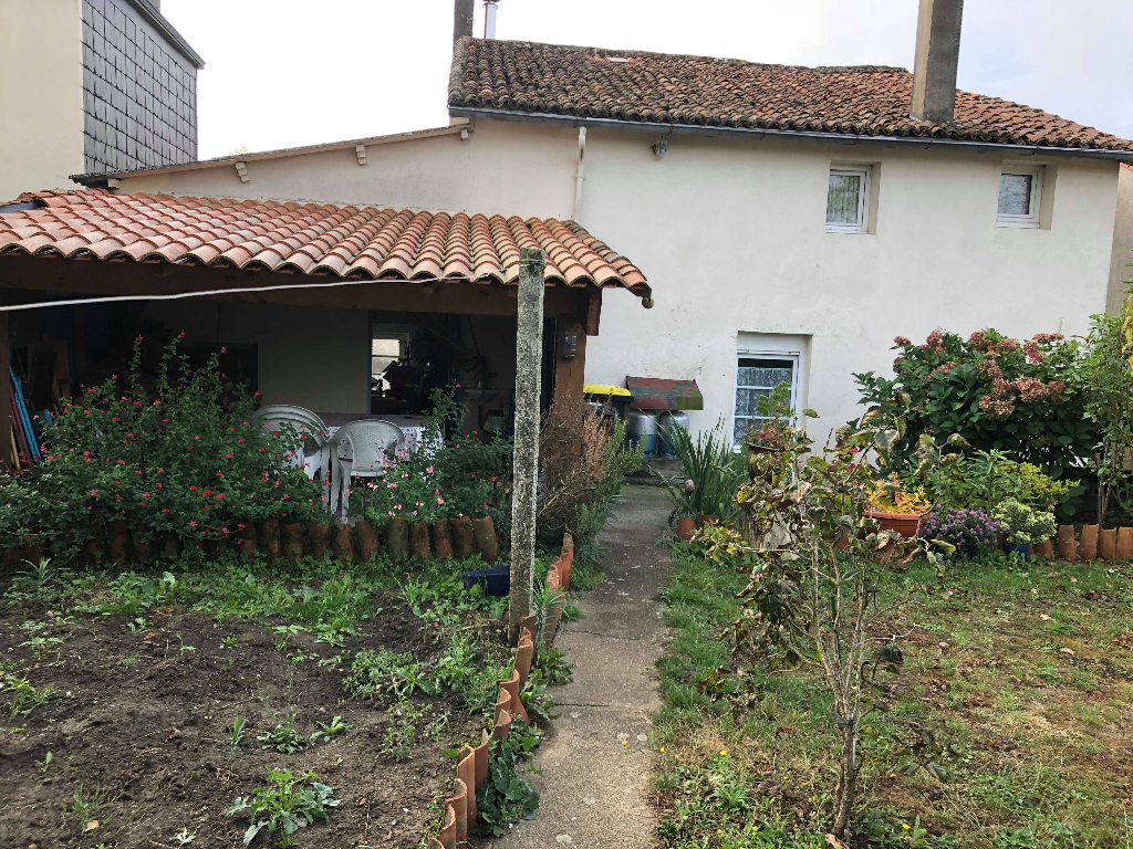 COURLAY- Maison 2 chambres COURLAY- Maison 2 chambres