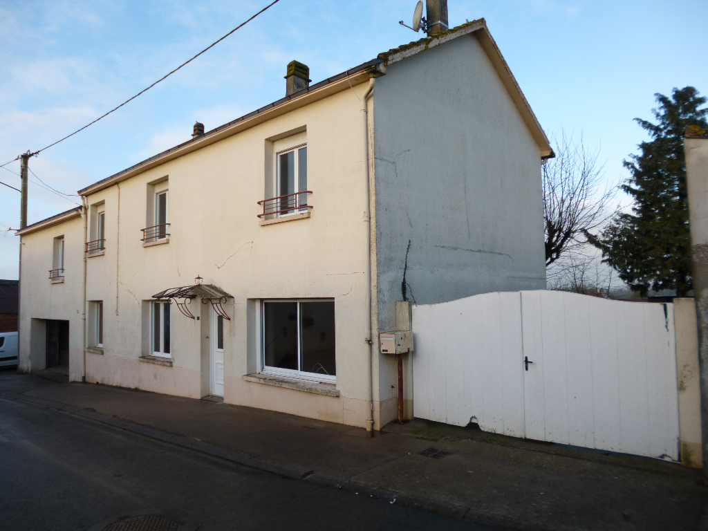 ST MARSAULT - Maison de bourg ST MARSAULT - Maison de bourg
