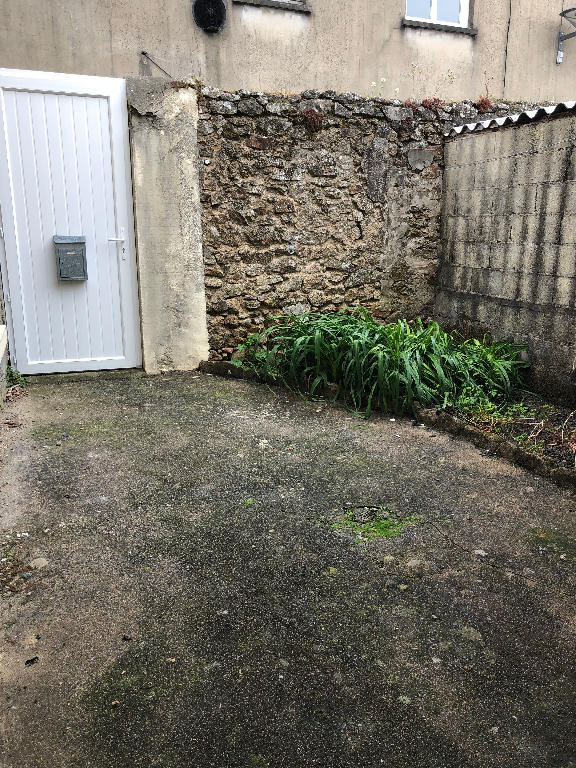 Maison avec cour et garage Maison avec cour et garage