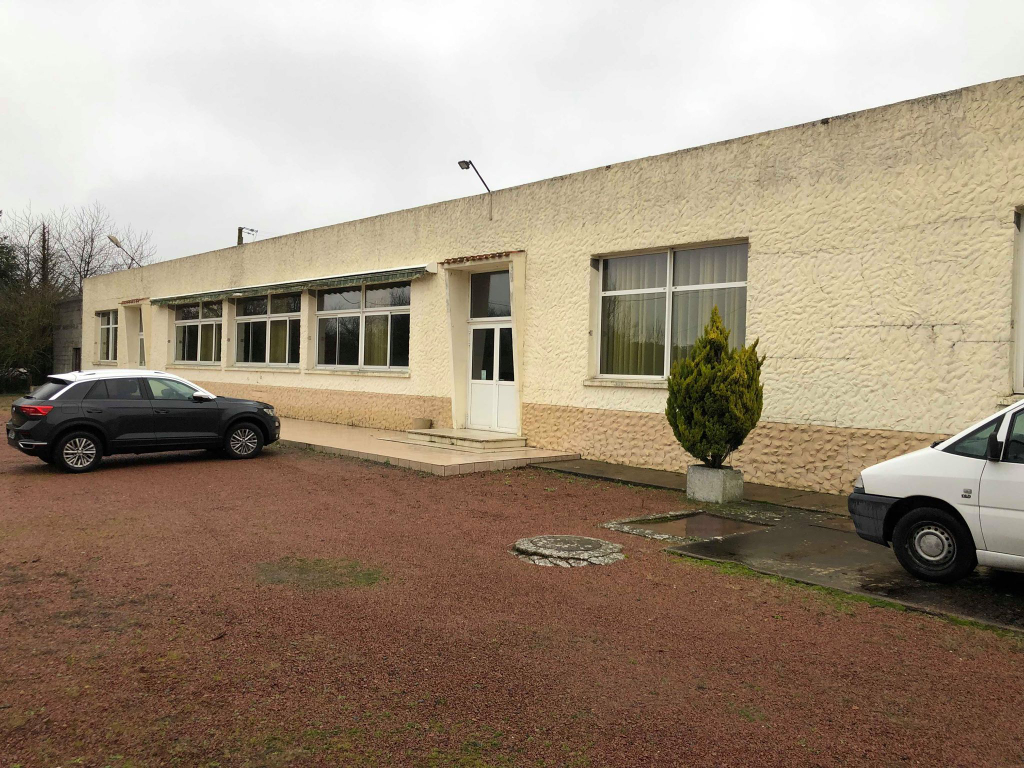NOIRTERRE - Local commercial 800 m2 NOIRTERRE - Local commercial 800 m2