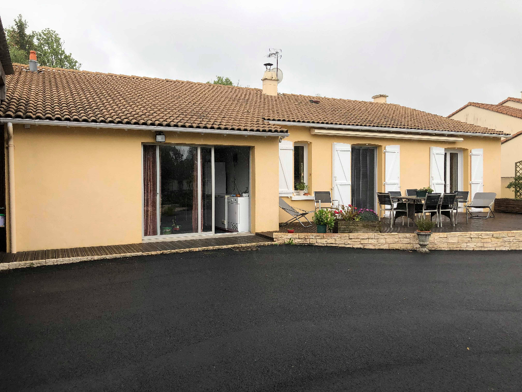 ST PORCHAIRE - Pavillon plain-pied ST PORCHAIRE - Pavillon plain-pied