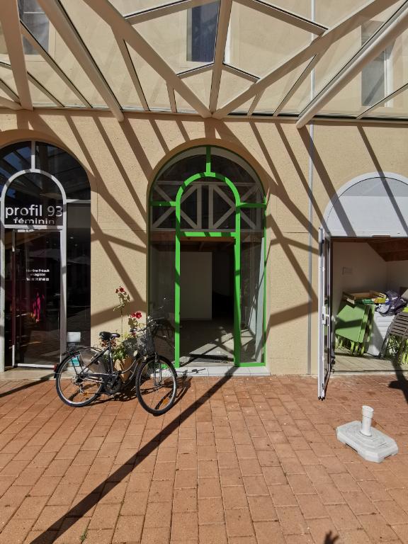 A VENDRE LA ROCHE SUR YON CENTRE LOCAL COMMERCIAL DE 33 M2 A VENDRE LA ROCHE SUR YON CENTRE LOCAL COMMERCIAL DE 33 M2