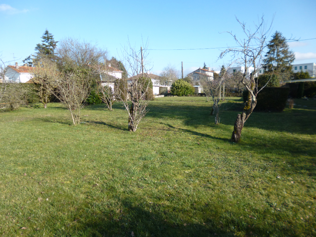 Terrain Bressuire 900 m2 Terrain Bressuire 900 m2