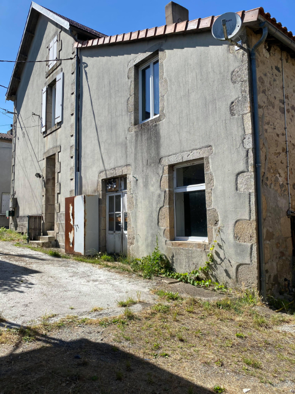 Ensemble immobilier La Chapelle Saint Laurent Ensemble immobilier La Chapelle Saint Laurent