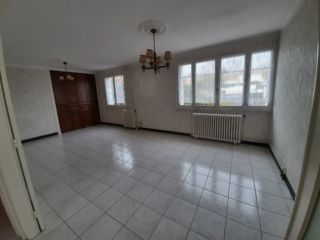 Maison La Roche Sur Yon 4 pièce(s) 110m2 Maison La Roche Sur Yon 4 pièce(s) 110m2