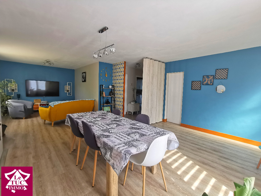 Maison Maison