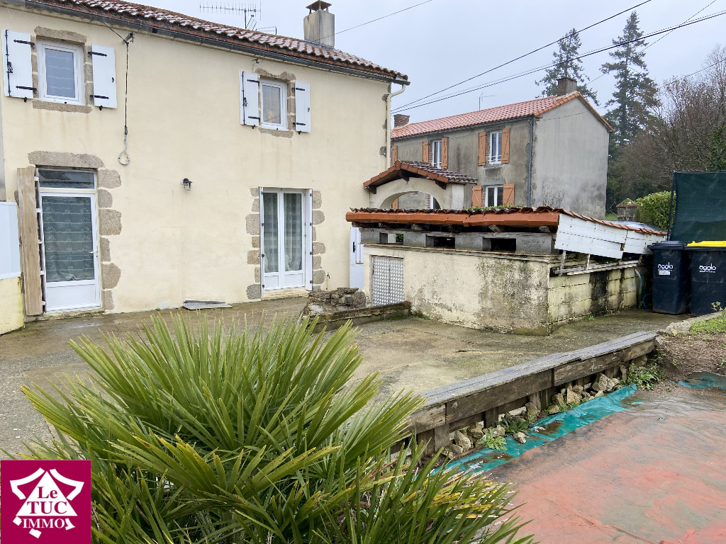 Maison Maison