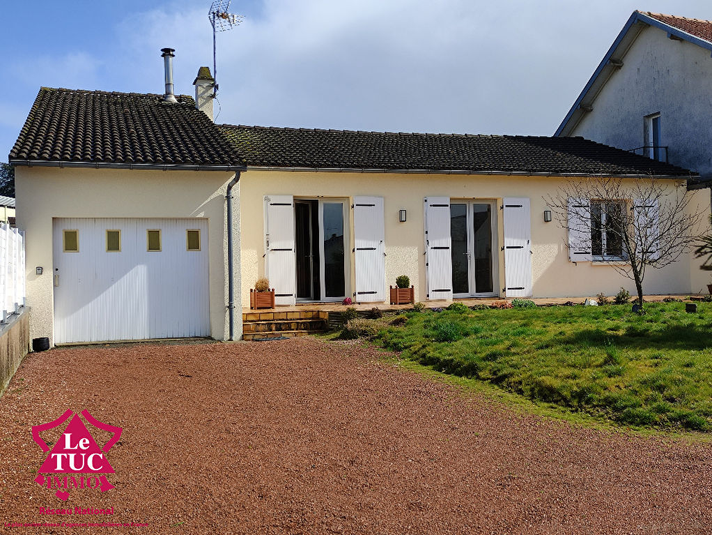 BRESSUIRE CENTRE - Maison Bressuire 4 pièce(s) 104.16 m2 BRESSUIRE CENTRE - Maison Bressuire 4 pièce(s) 104.16 m2