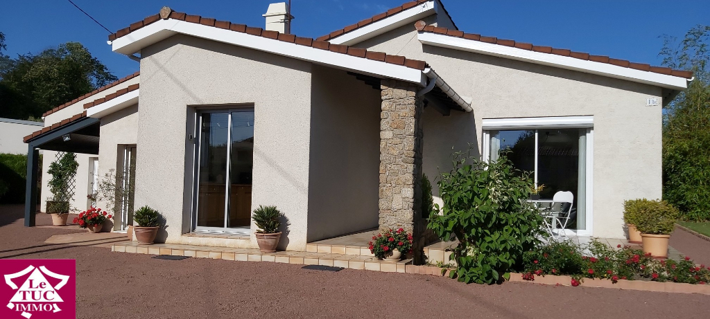 Maison 4 pièce(s) 118 m2 Cerizay Maison 4 pièce(s) 118 m2 Cerizay