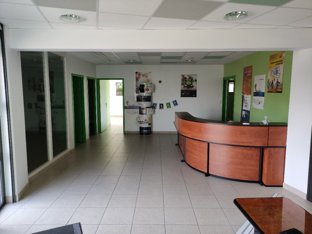 Local commercial Bressuire 215 m2 Local commercial Bressuire 215 m2