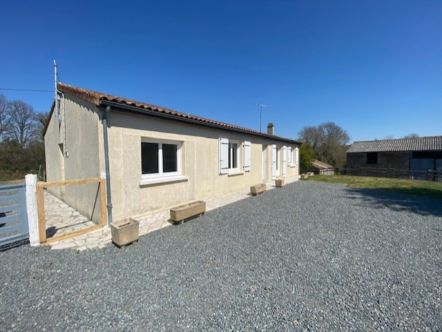 au calme pavillon 3 chambres - Voulmentin au calme pavillon 3 chambres - Voulmentin