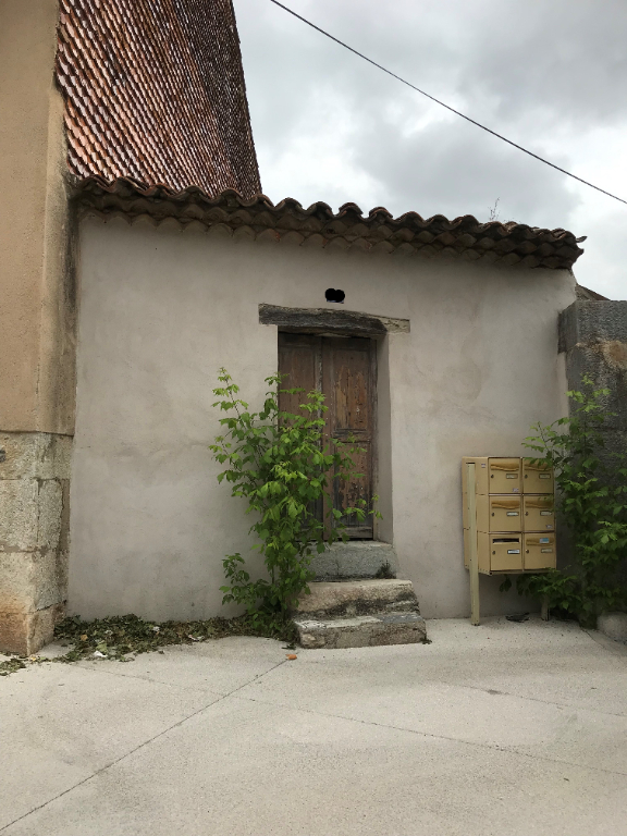 Idéal pour faire une petite habitation de 3 ou 4 pièces Idéal pour faire une petite habitation de 3 ou 4 pièces