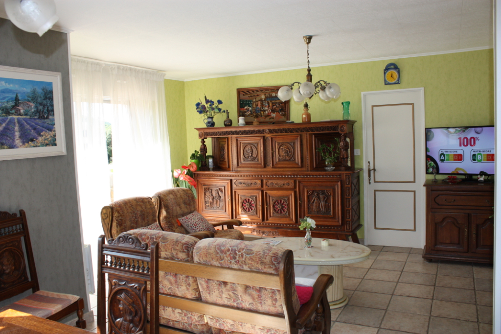 Grand appartement T3, centre ville Grand appartement T3, centre ville