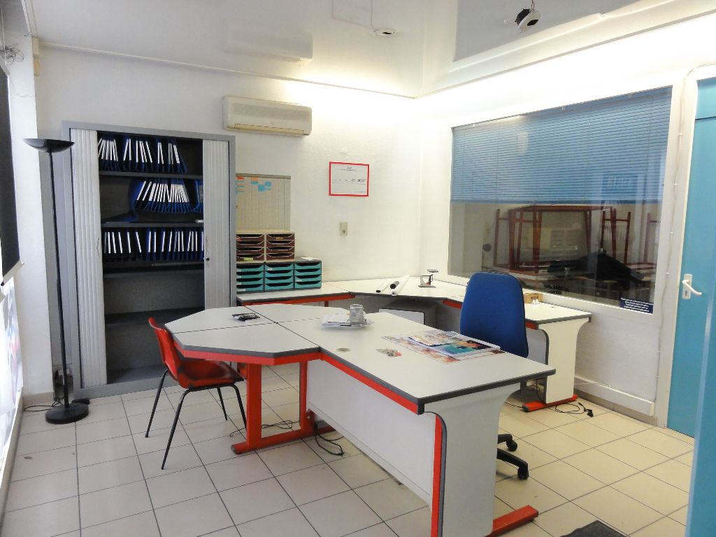 Local commercial Chambery 71 m2 Local commercial Chambery 71 m2