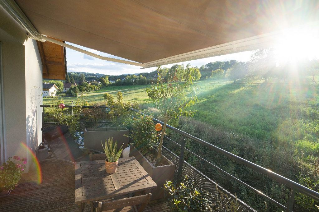 T3 avec Terrasse et Garage dans petite copropriété à 2 pas du centre. T3 avec Terrasse et Garage dans petite copropriété à 2 pas du centre.