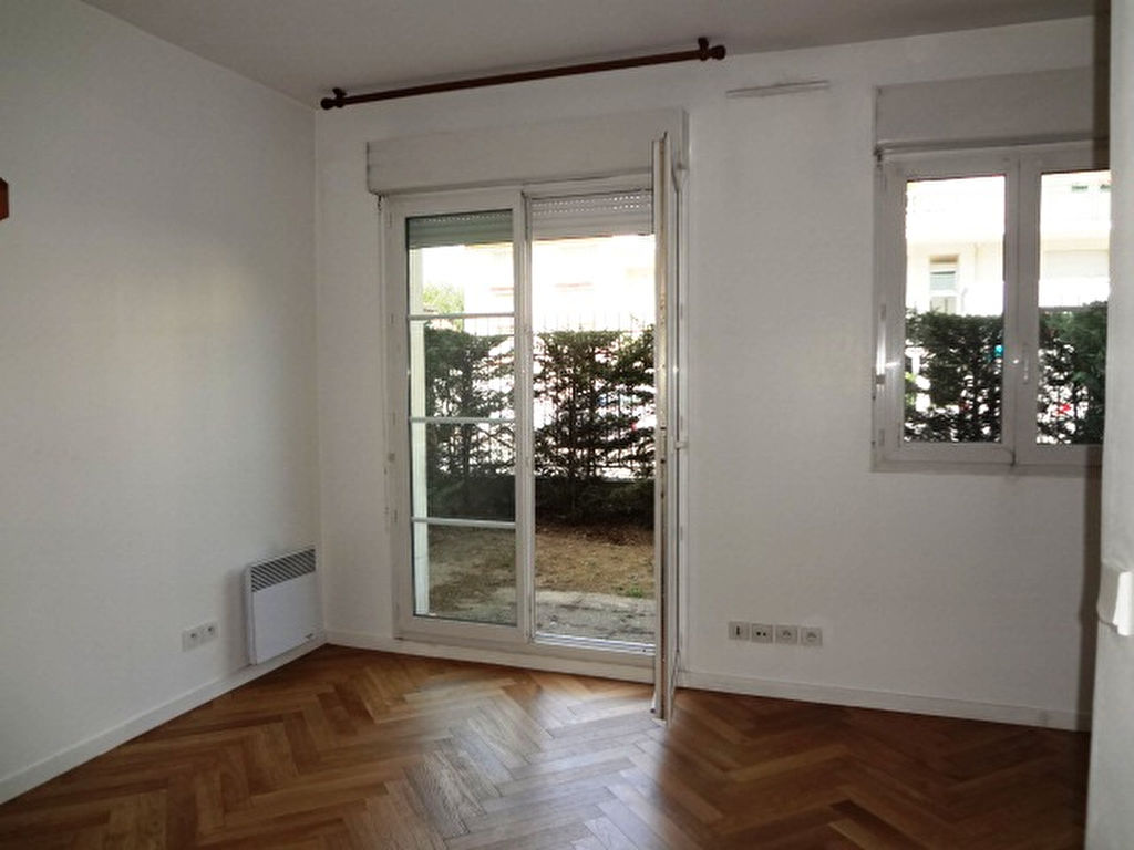 Appartement Antony 1 pièce(s) 20 m2 Appartement Antony 1 pièce(s) 20 m2