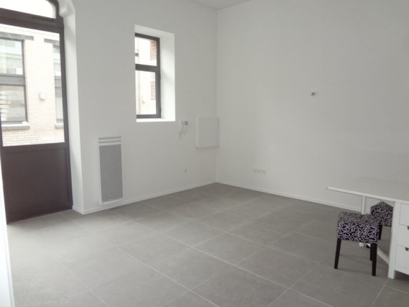 Deux pièces MEUBLE centre ville 44 m2 Deux pièces MEUBLE centre ville 44 m2