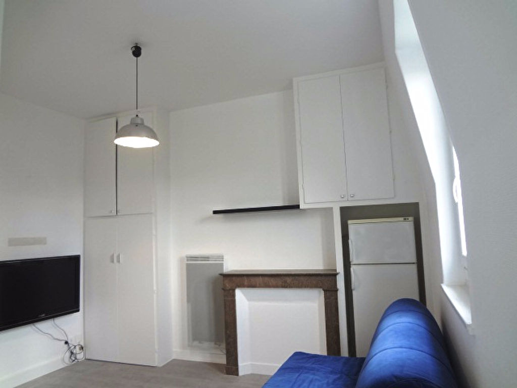 Centre-Ville Châtillon Studio meublé Refait à neuf Centre-Ville Châtillon Studio meublé Refait à neuf