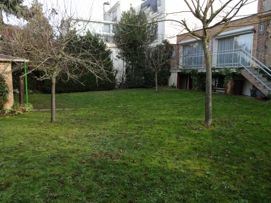 Maison Chatillon 7 pièce(s) 220 m2 Maison Chatillon 7 pièce(s) 220 m2