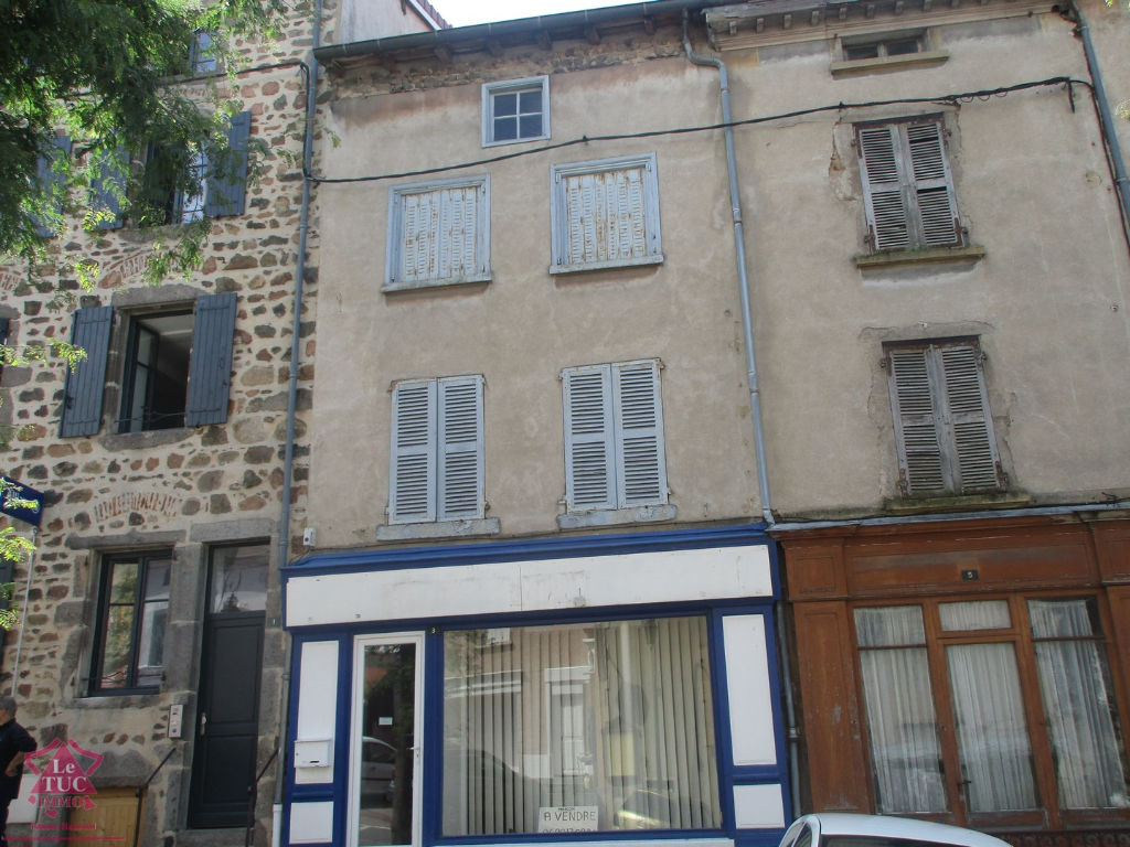 Immeuble à vendre à PANISSIERES - 200 m² Immeuble à vendre à PANISSIERES - 200 m²