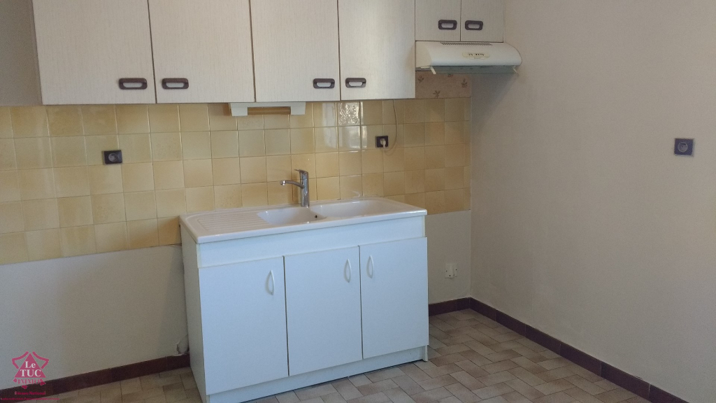 FEURS Appartement T2 - RDC FEURS Appartement T2 - RDC