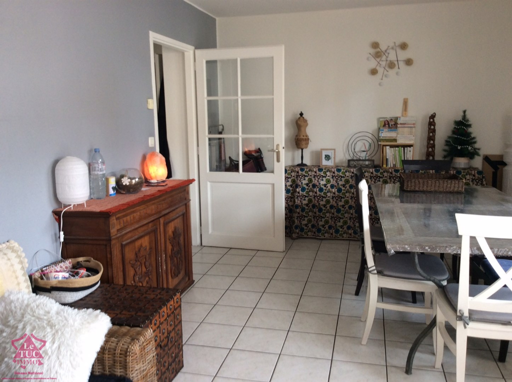 FEURS - Appartement avec terrasse FEURS - Appartement avec terrasse
