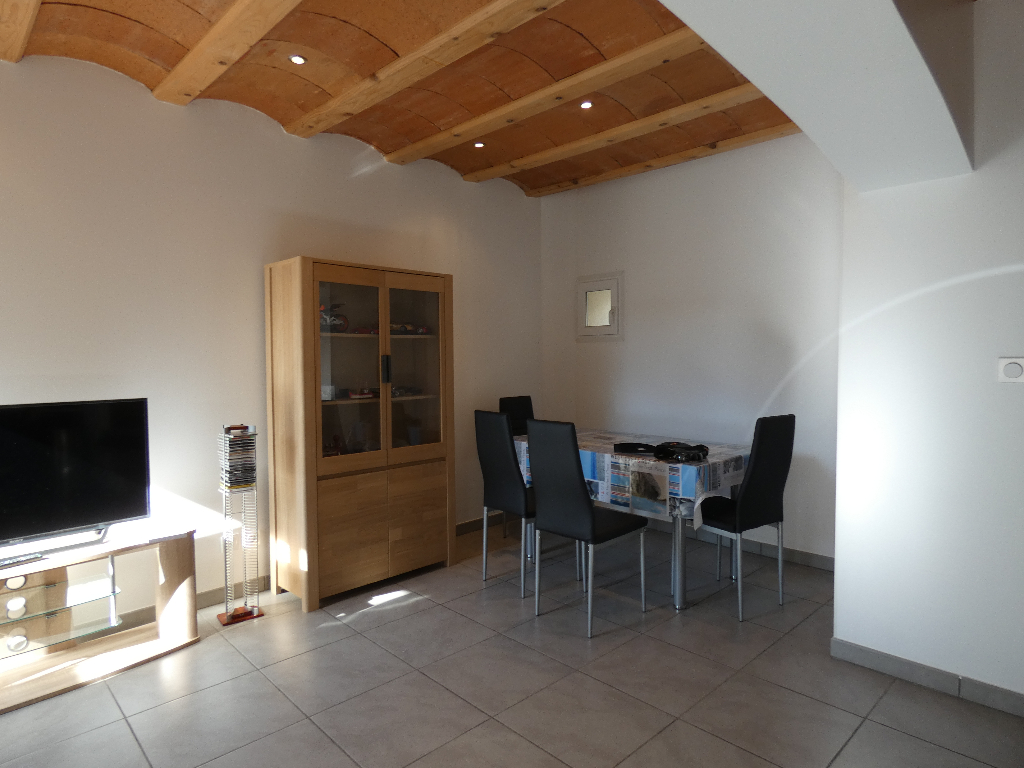 Maison de village de type 3 pièces de 50 m2 en R + 1 Maison de village de type 3 pièces de 50 m2 en R + 1