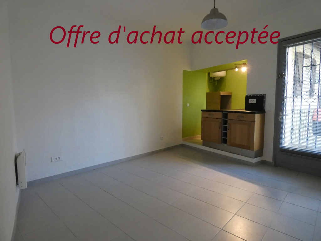EXCLUSIVITÉ Appartement entièrement rénové, de type P4 de 64 m2 + cave EXCLUSIVITÉ Appartement entièrement rénové, de type P4 de 64 m2 + cave