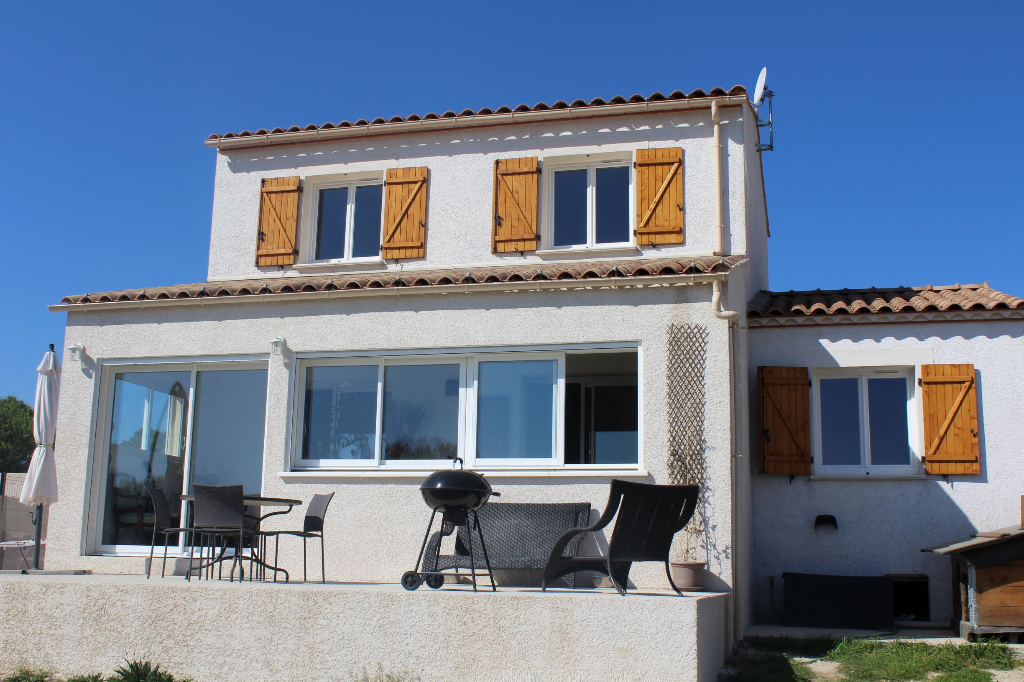 Villa de 104 m2 de 4 pièces sur un terrain de 500 m2 Villa de 104 m2 de 4 pièces sur un terrain de 500 m2