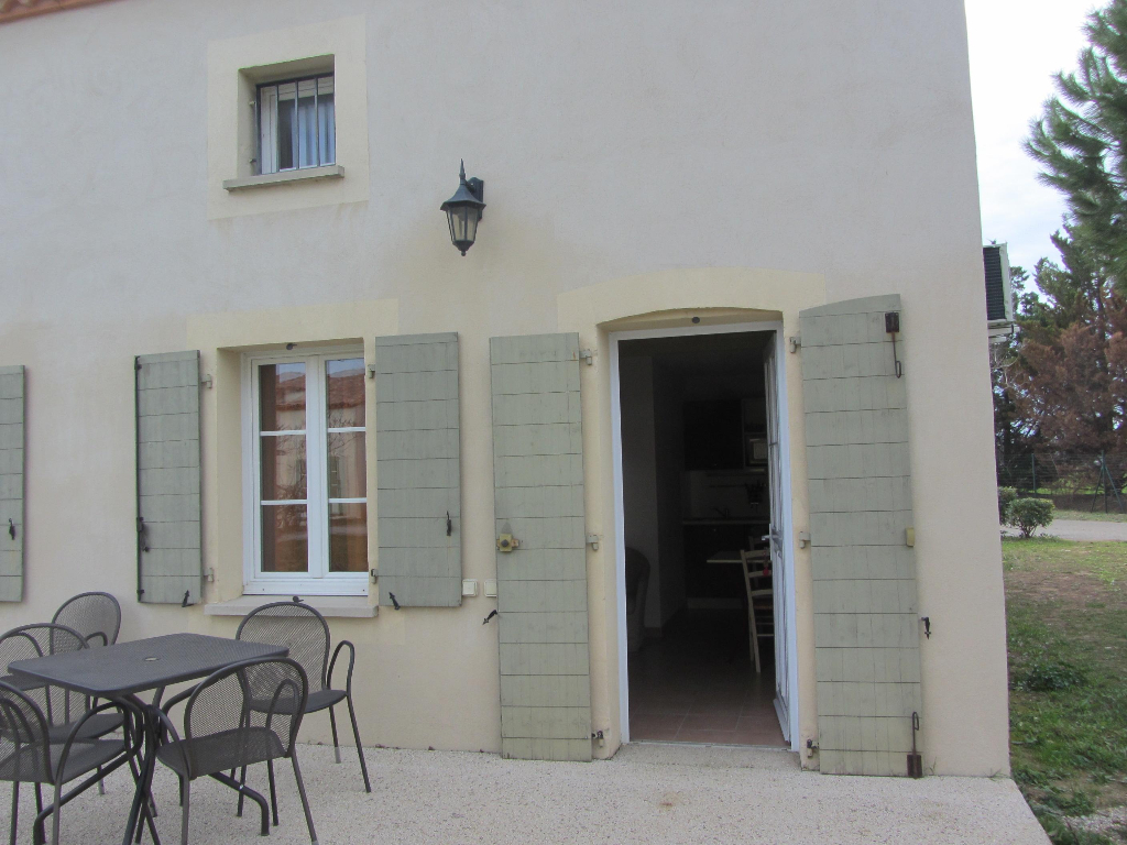 EXCLUSIF : Villa meublée , type 3 de 35 m2 avec terrasse, jardin et parking EXCLUSIF : Villa meublée , type 3 de 35 m2 avec terrasse, jardin et parking