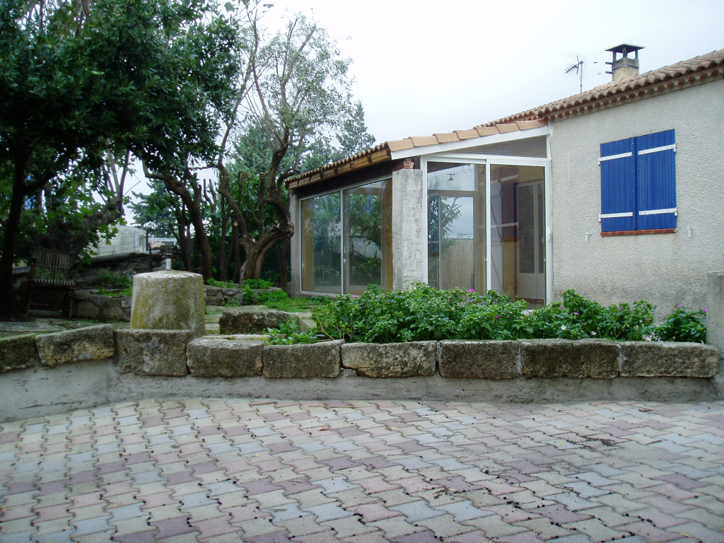 Villa P6 de 130 m2, sur 400 m2 de terrain Villa P6 de 130 m2, sur 400 m2 de terrain