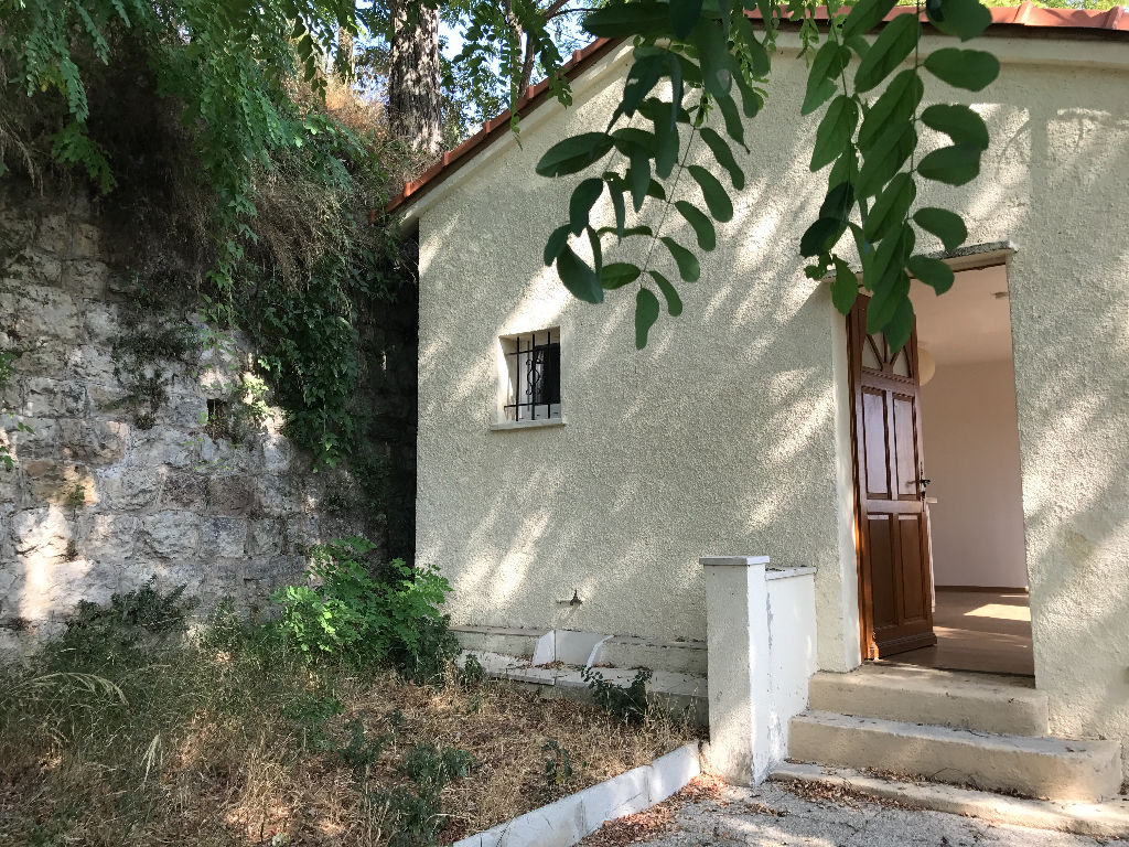 MAGAGNOSC STUDIO JUMELÉE DANS PETITE MAISON MAGAGNOSC STUDIO JUMELÉE DANS PETITE MAISON