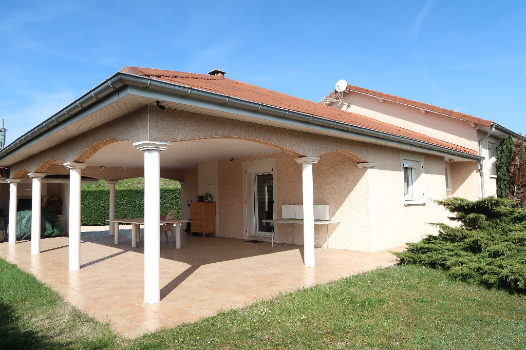 A 2 min AMBERIEU-EN-BUGEY - Villa T5 avec terrain de 1400 m² A 2 min AMBERIEU-EN-BUGEY - Villa T5 avec terrain de 1400 m²