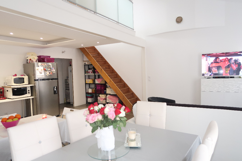 Secteur Ambérieu-en-Bugey, bel Appartement T4 duplex de 79 m2 avec terrasse Secteur Ambérieu-en-Bugey, bel Appartement T4 duplex de 79 m2 avec terrasse